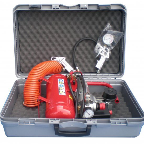 Compressore Monocilindrico a valigetta 12Volt con Serbatoio 5 LT.Uso Intervallato